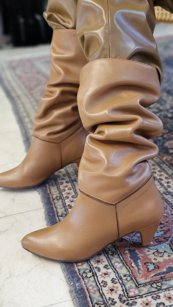 Bota de piel Jassmina ANONYMOUS