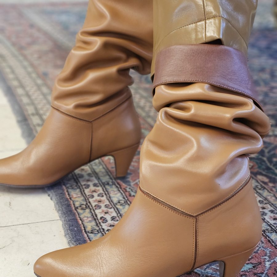 Bota de piel Jassmina ANONYMOUS